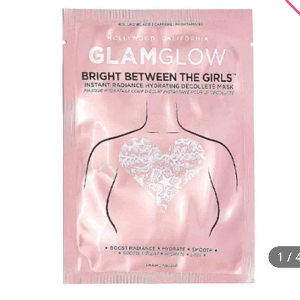 GLAMGLOW Bright Between The Girls - Instant Radiance Hydrating Décolleté Mask 1